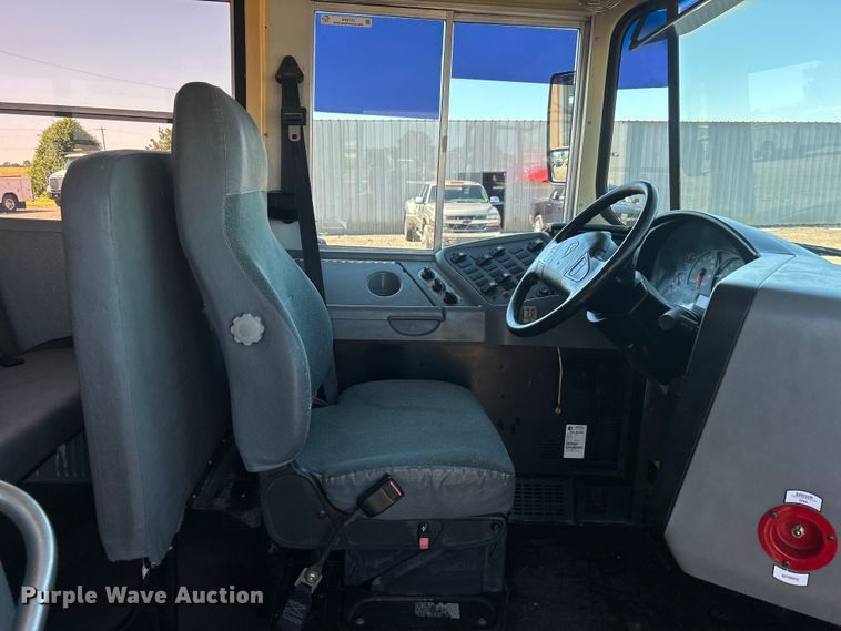 image for item EG0751 2005 IC Corp. CE 200 school bus