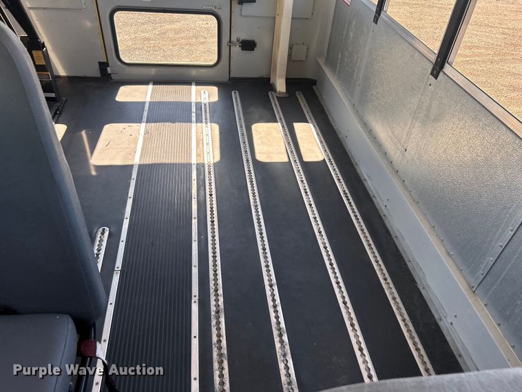 image for item EG0751 2005 IC Corp. CE 200 school bus