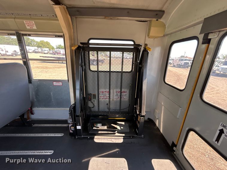 image for item EG0751 2005 IC Corp. CE 200 school bus