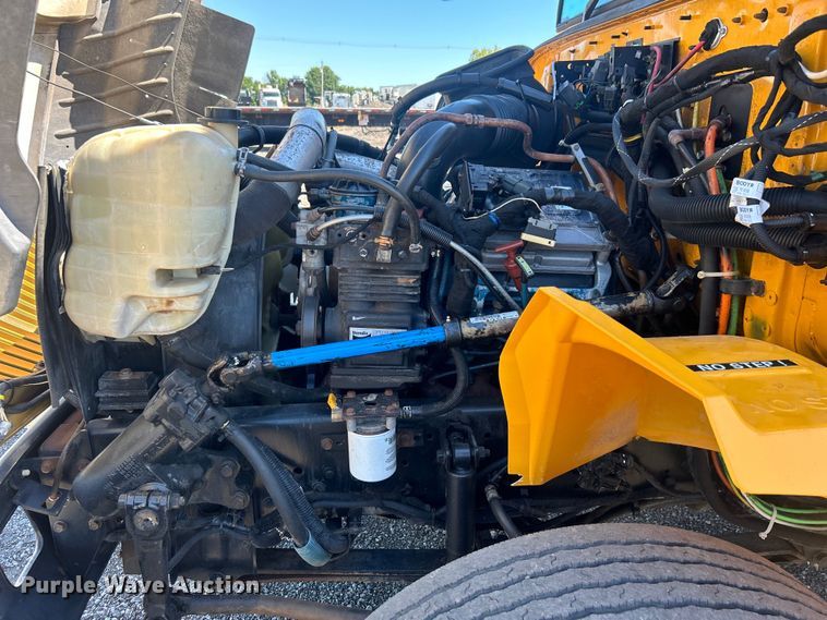 image for item EG0751 2005 IC Corp. CE 200 school bus