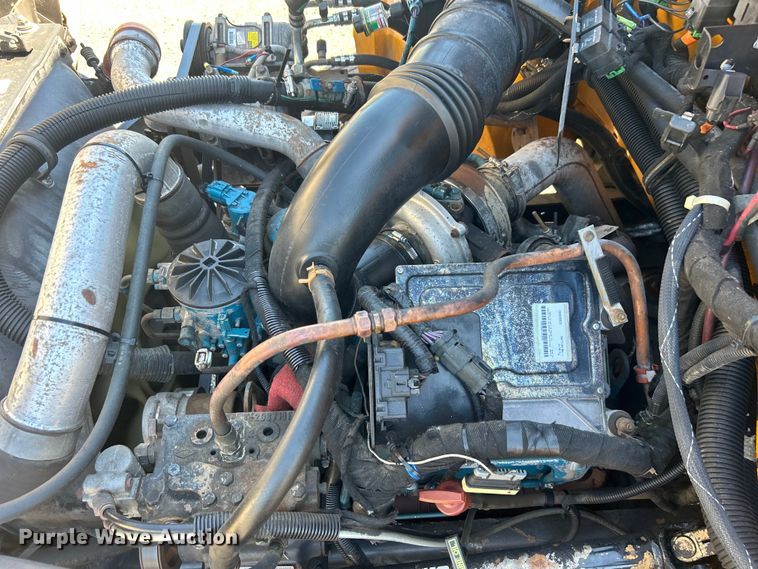 image for item EG0751 2005 IC Corp. CE 200 school bus