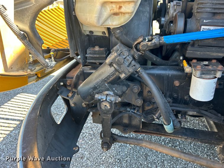 image for item EG0751 2005 IC Corp. CE 200 school bus