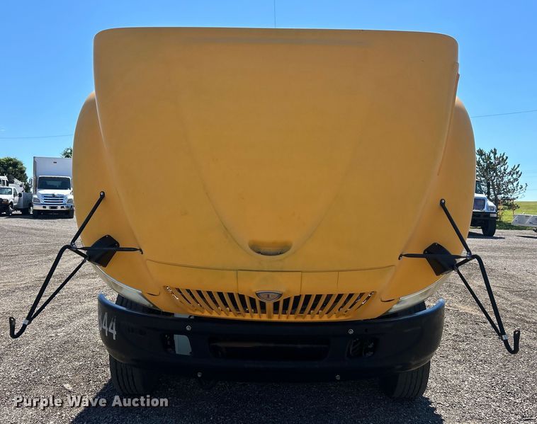 image for item EG0751 2005 IC Corp. CE 200 school bus