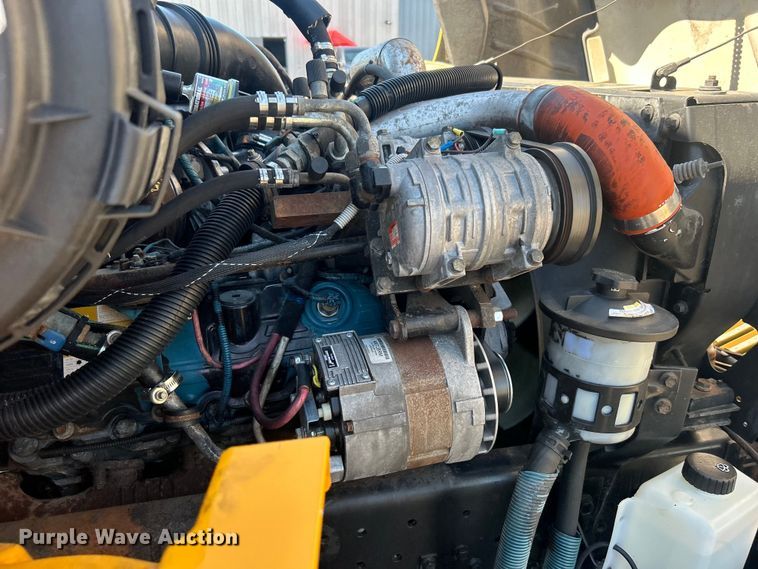 image for item EG0751 2005 IC Corp. CE 200 school bus