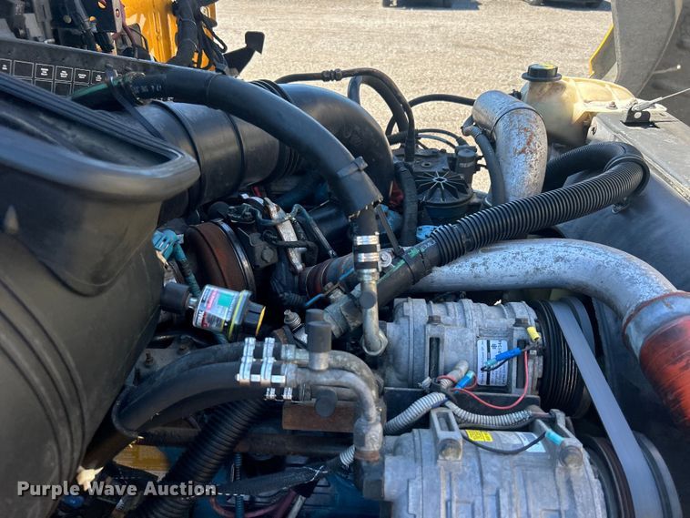 image for item EG0751 2005 IC Corp. CE 200 school bus