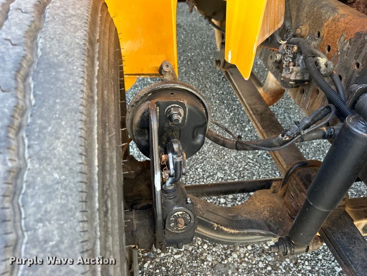 image for item EG0751 2005 IC Corp. CE 200 school bus