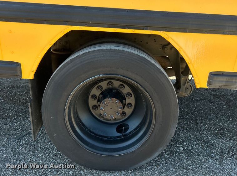 image for item EG0751 2005 IC Corp. CE 200 school bus