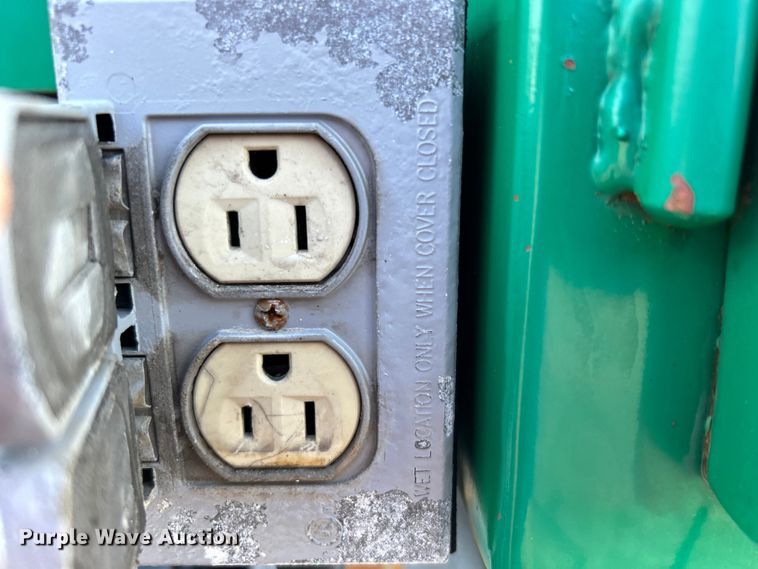 image for item EG0773 2016 International  8600 toter truck