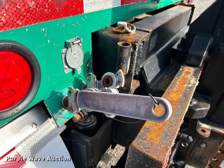 image for item EG0773 2016 International  8600 toter truck