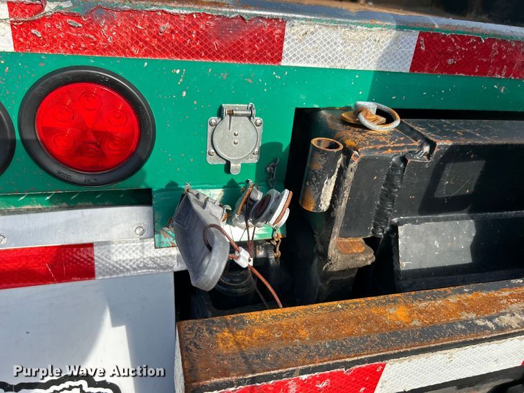 image for item EG0773 2016 International  8600 toter truck