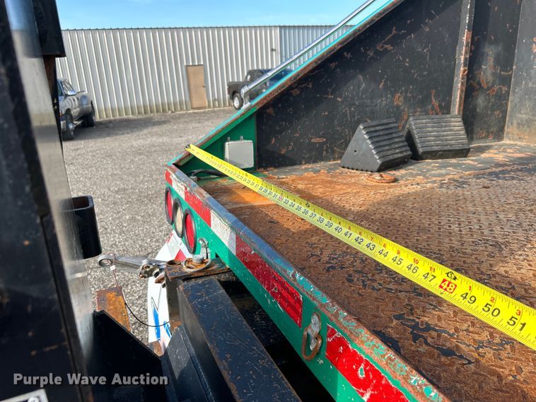 image for item EG0773 2016 International  8600 toter truck