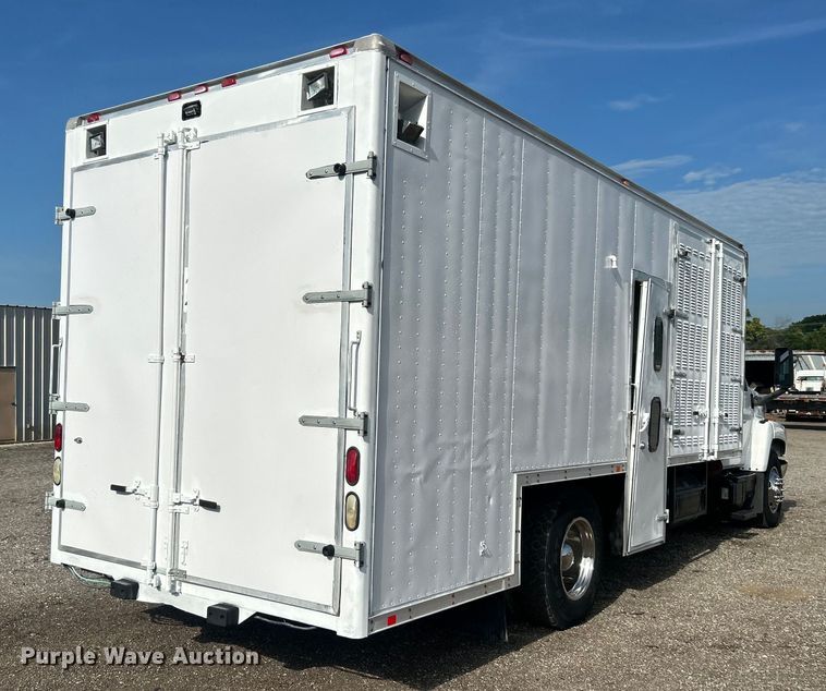 image for item EG0774 2006 GMC C6500 box truck