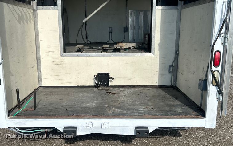 image for item EG0774 2006 GMC C6500 box truck