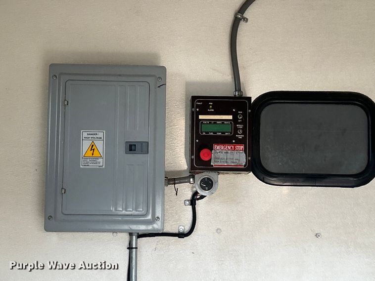 image for item EG0774 2006 GMC C6500 box truck