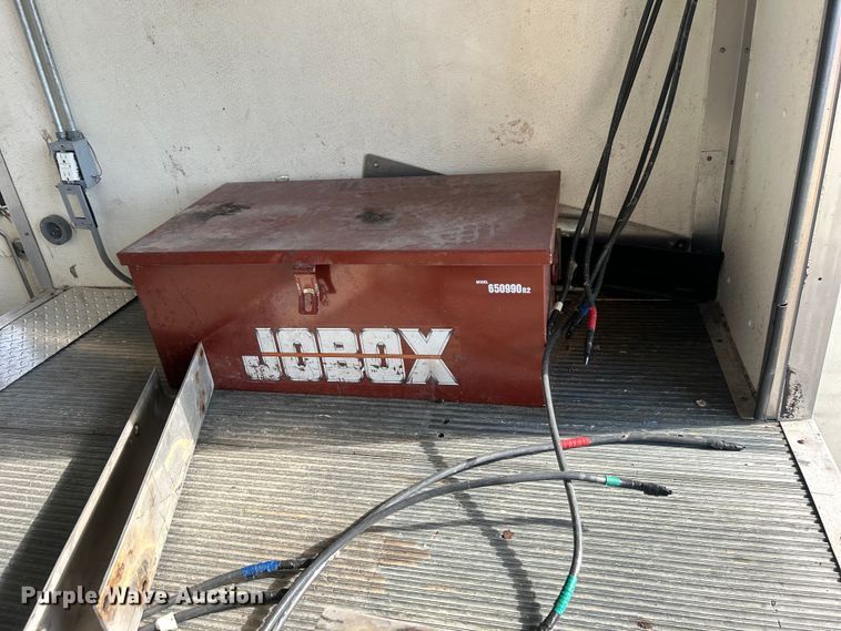 image for item EG0774 2006 GMC C6500 box truck