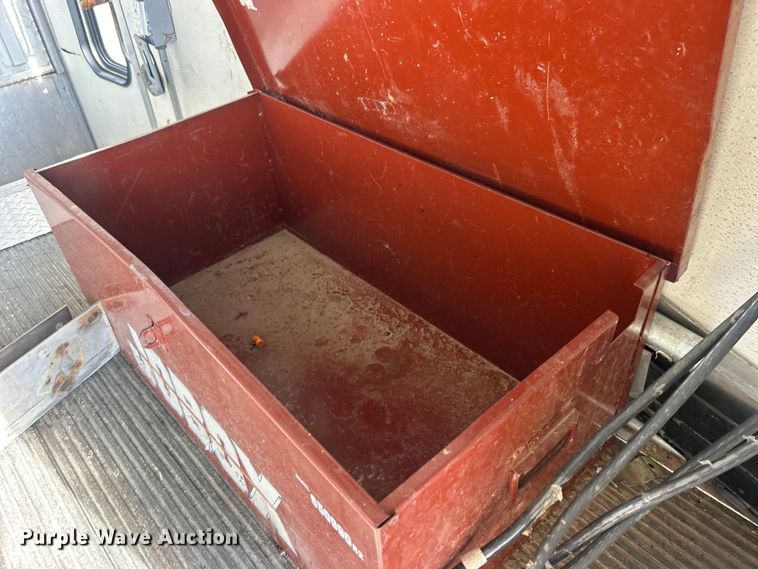 image for item EG0774 2006 GMC C6500 box truck