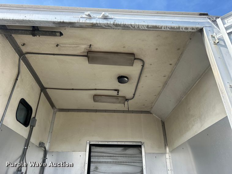 image for item EG0774 2006 GMC C6500 box truck