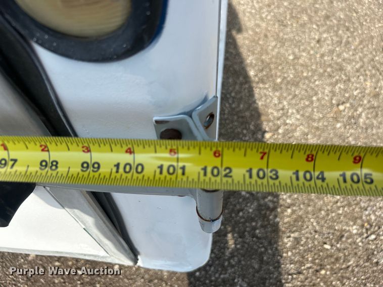 image for item EG0774 2006 GMC C6500 box truck