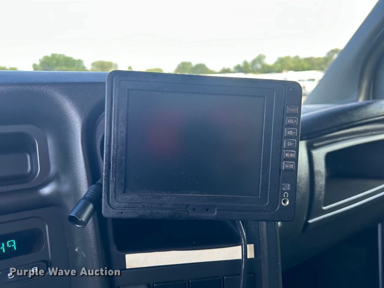 image for item EG0774 2006 GMC C6500 box truck