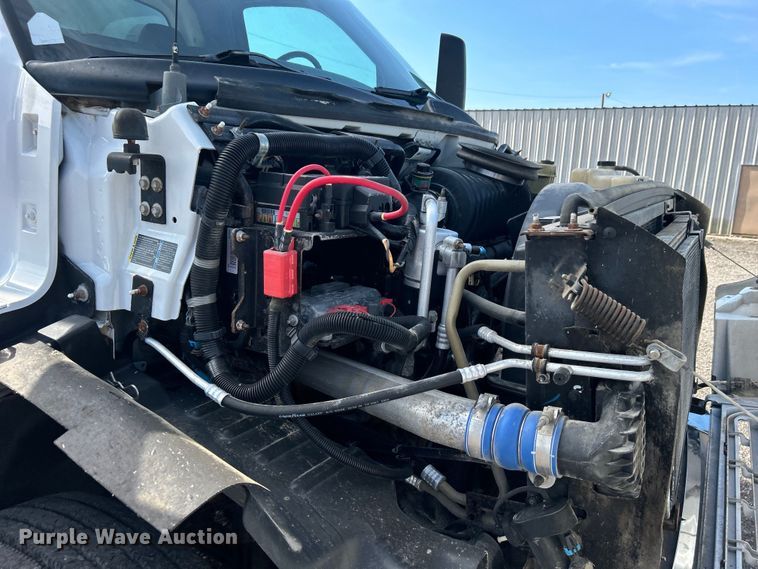 image for item EG0774 2006 GMC C6500 box truck