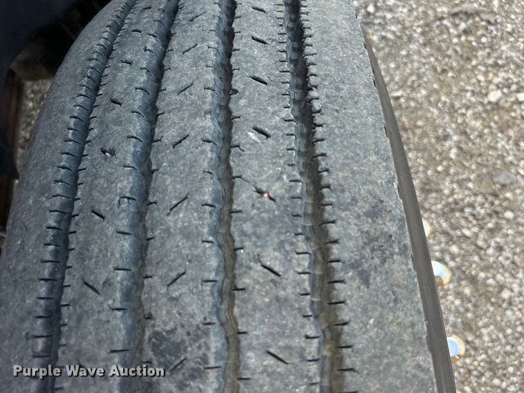 image for item EG0774 2006 GMC C6500 box truck