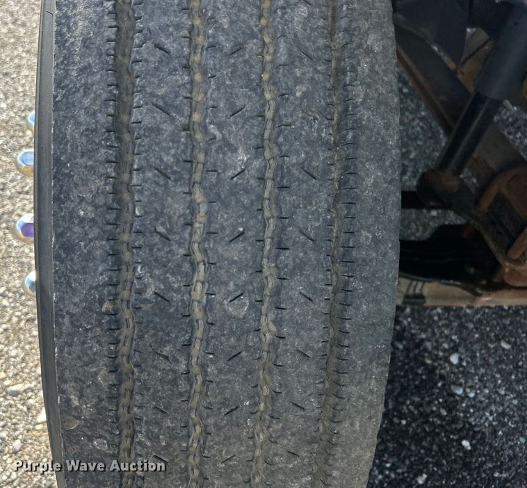 image for item EG0774 2006 GMC C6500 box truck