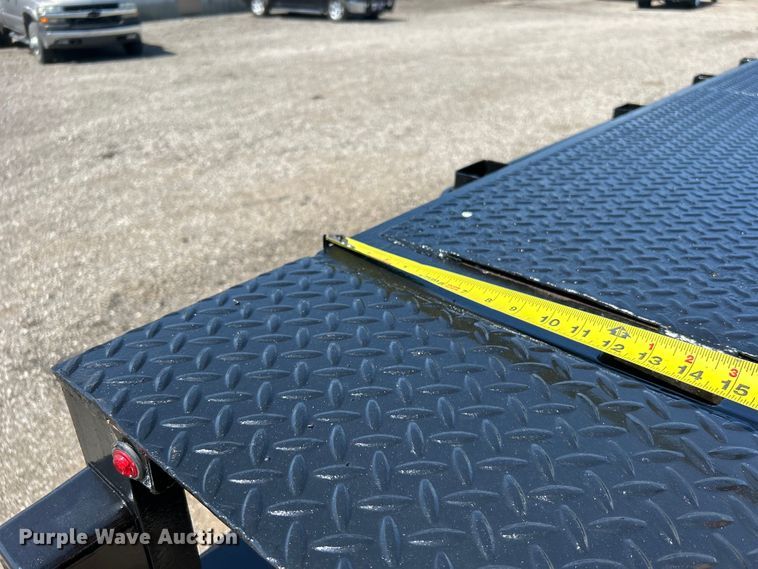 image for item EG0779 2009 Ford F650 Super Duty flatbed truck