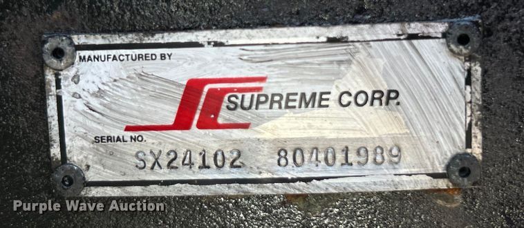 image for item EG0779 2009 Ford F650 Super Duty flatbed truck