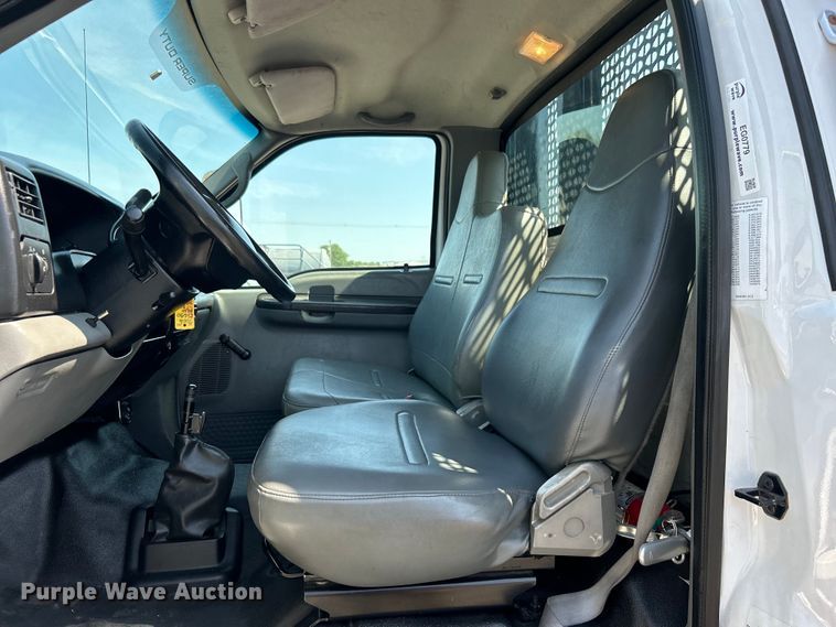 image for item EG0779 2009 Ford F650 Super Duty flatbed truck