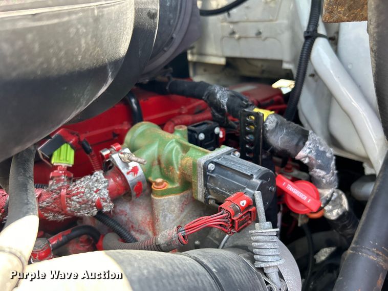 image for item EG0779 2009 Ford F650 Super Duty flatbed truck