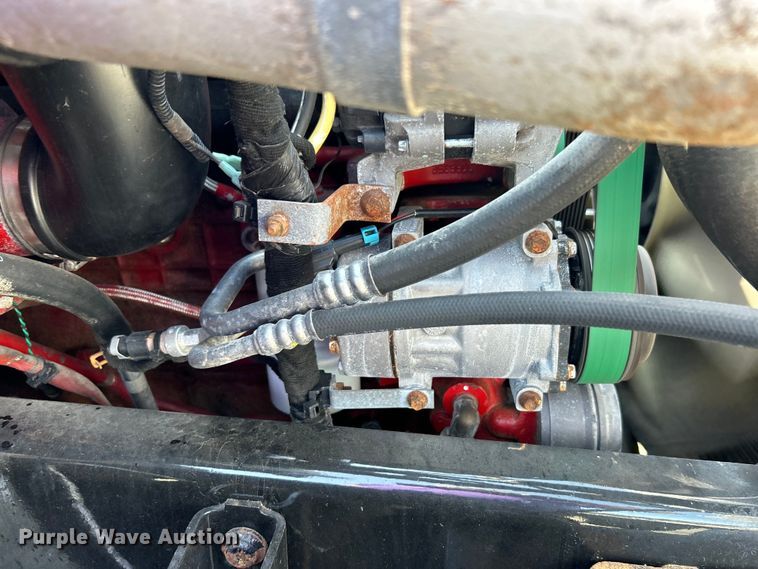 image for item EG0779 2009 Ford F650 Super Duty flatbed truck