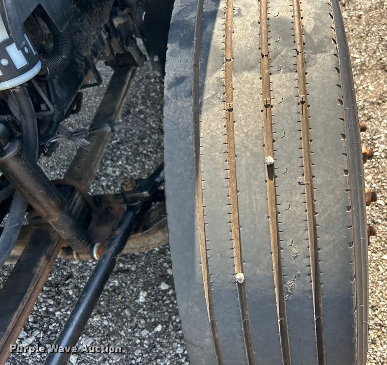 image for item EG0779 2009 Ford F650 Super Duty flatbed truck