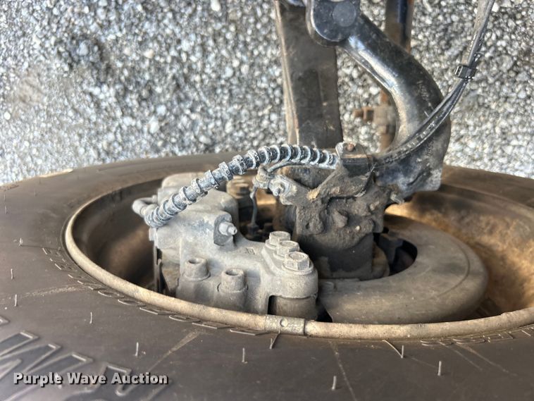 image for item EG0779 2009 Ford F650 Super Duty flatbed truck