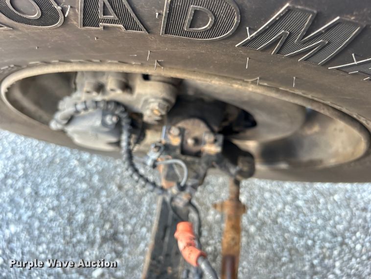 image for item EG0779 2009 Ford F650 Super Duty flatbed truck