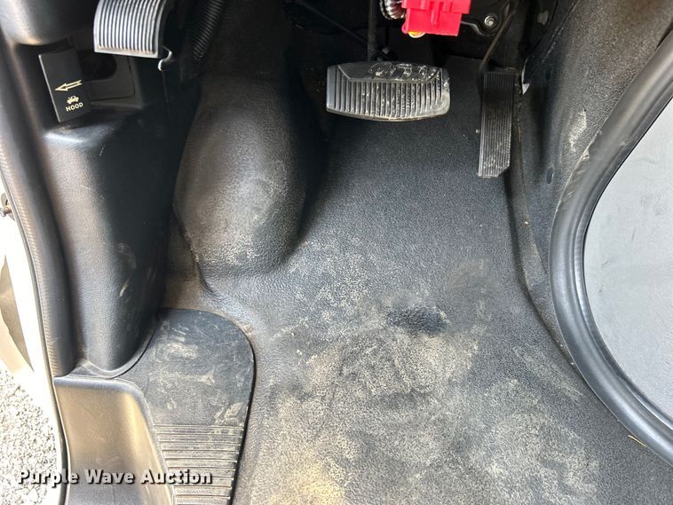 image for item EG0781 2012 Ford E450 Super Duty shuttle bus