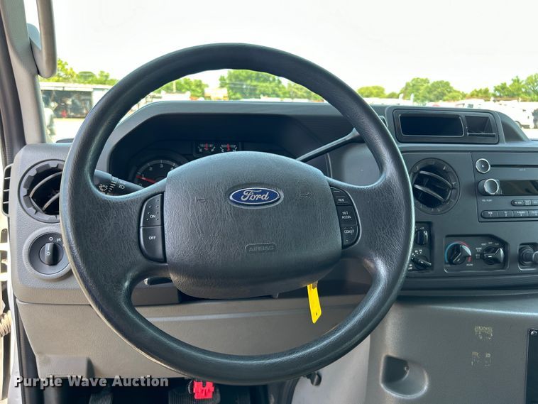 image for item EG0781 2012 Ford E450 Super Duty shuttle bus