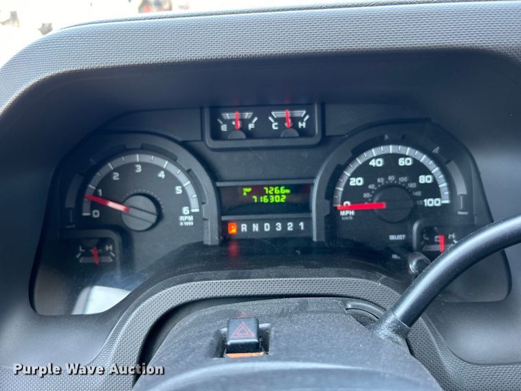 image for item EG0781 2012 Ford E450 Super Duty shuttle bus