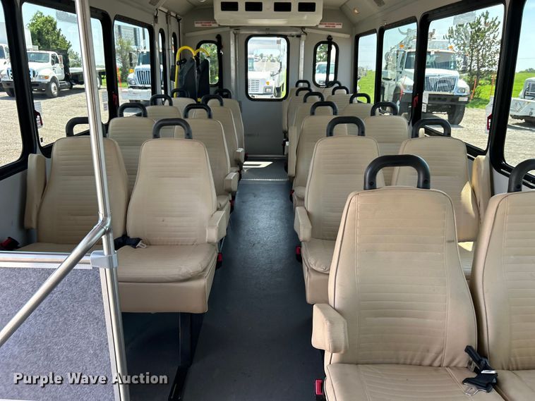 image for item EG0781 2012 Ford E450 Super Duty shuttle bus