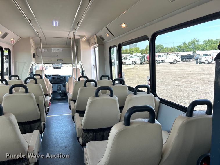 image for item EG0781 2012 Ford E450 Super Duty shuttle bus