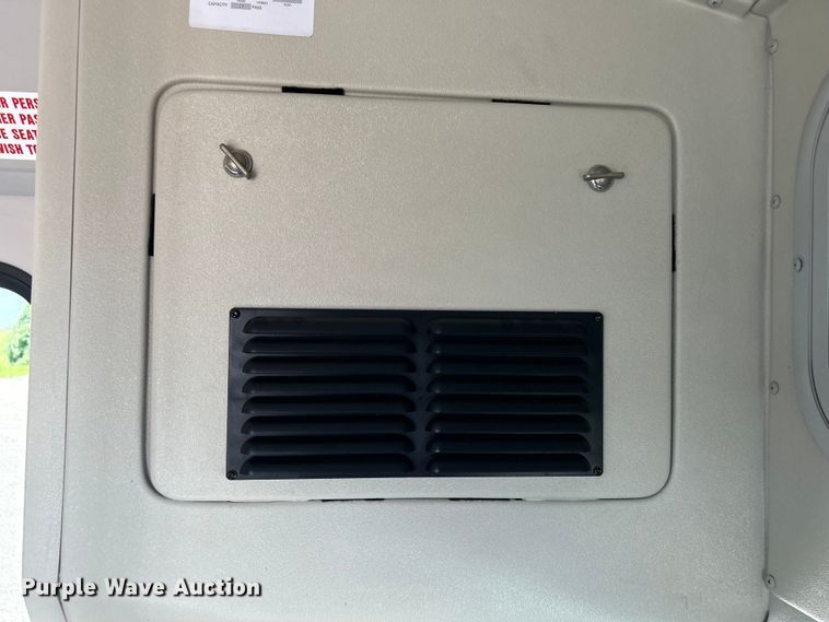 image for item EG0781 2012 Ford E450 Super Duty shuttle bus