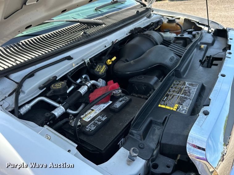 image for item EG0781 2012 Ford E450 Super Duty shuttle bus