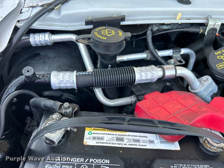 image for item EG0781 2012 Ford E450 Super Duty shuttle bus