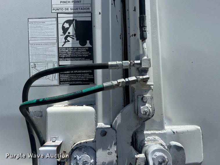 image for item EG0794 2004 Freightliner  Business Class M2 refuse truck