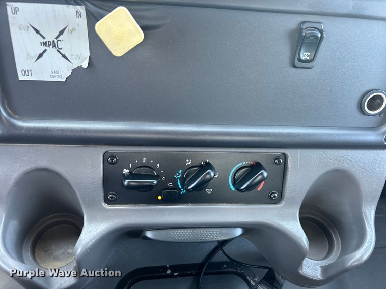 image for item EG0794 2004 Freightliner  Business Class M2 refuse truck