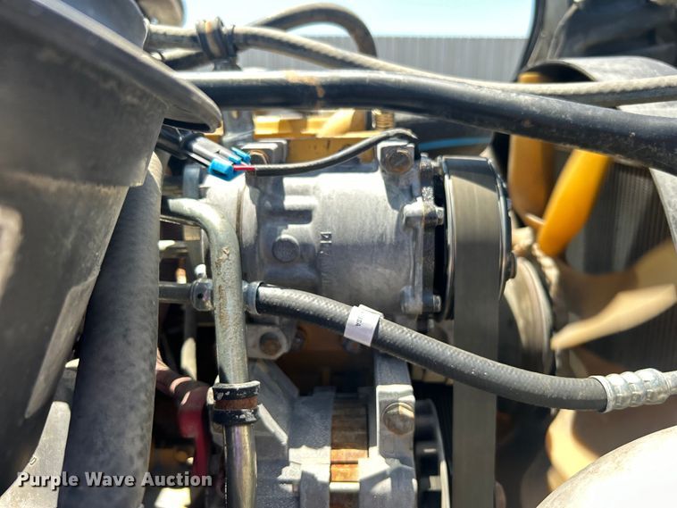 image for item EG0794 2004 Freightliner  Business Class M2 refuse truck