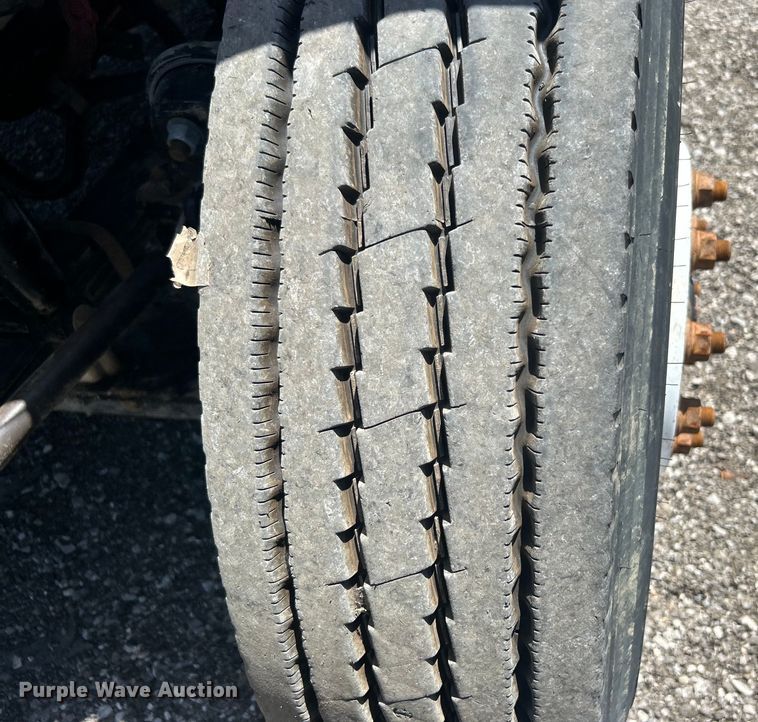 image for item EG0794 2004 Freightliner  Business Class M2 refuse truck