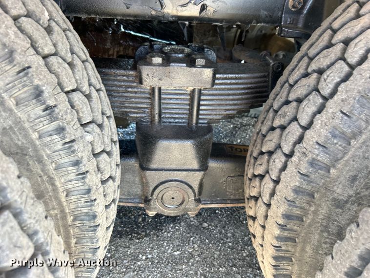 image for item EG0794 2004 Freightliner  Business Class M2 refuse truck