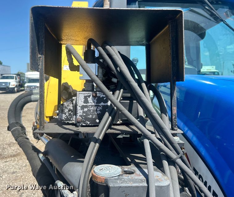 image for item EG0798 2006 New Holland TS115A tractor