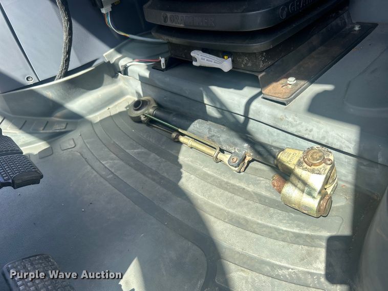 image for item EG0798 2006 New Holland TS115A tractor