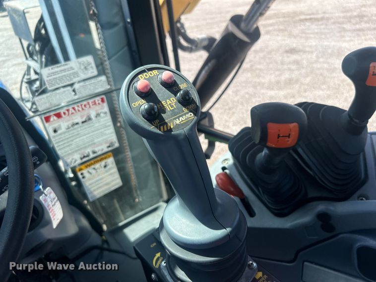 image for item EG0798 2006 New Holland TS115A tractor